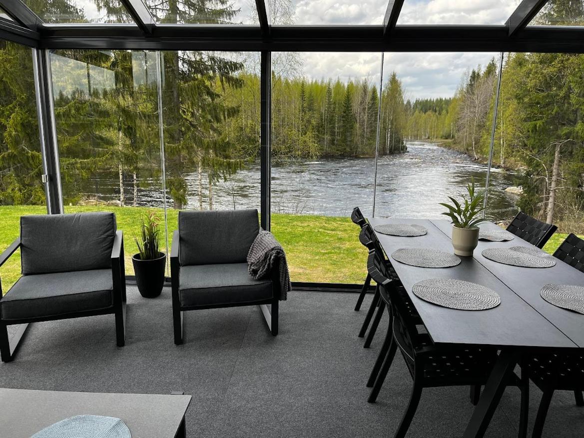 Keskikosken Lomamoekit Venajanjarvi ภายนอก รูปภาพ